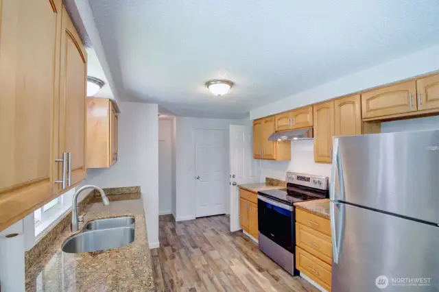 Full Kitchen (Unit A)