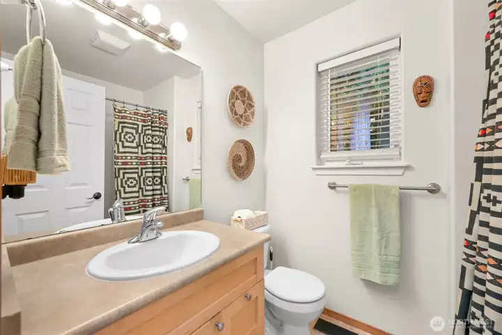Upstairs full bath