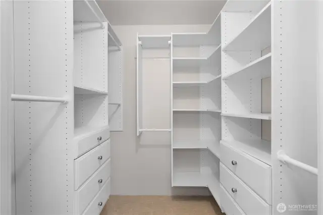 Closet system is new! Come and organize your clothes here! Check this out!