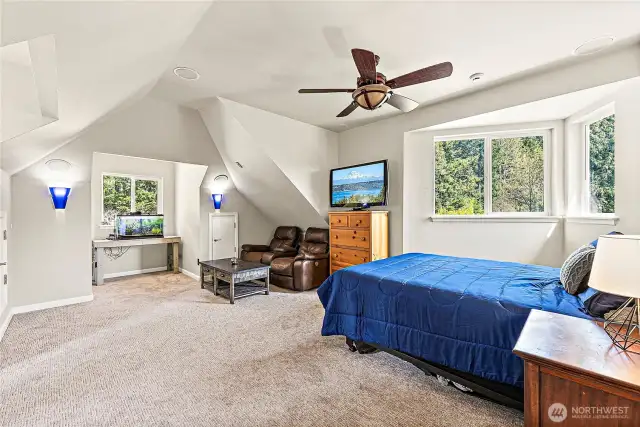 2nd floor bonus room
