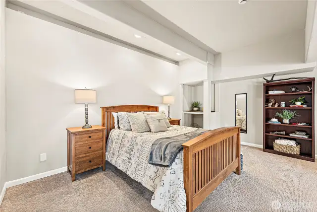 Large basement great room, multipurpose!