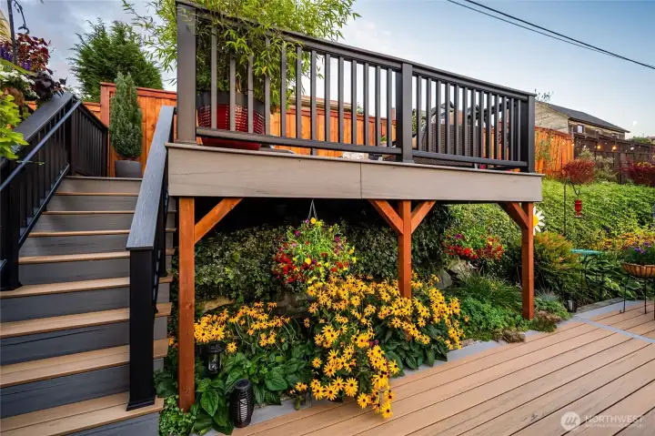 The upper view deck provides another gathering spot for a sunset, sunrise, your favorite company and beverage The upper view deck provides another gathering spot for a sunset, sunrise, your favorite company and beverage