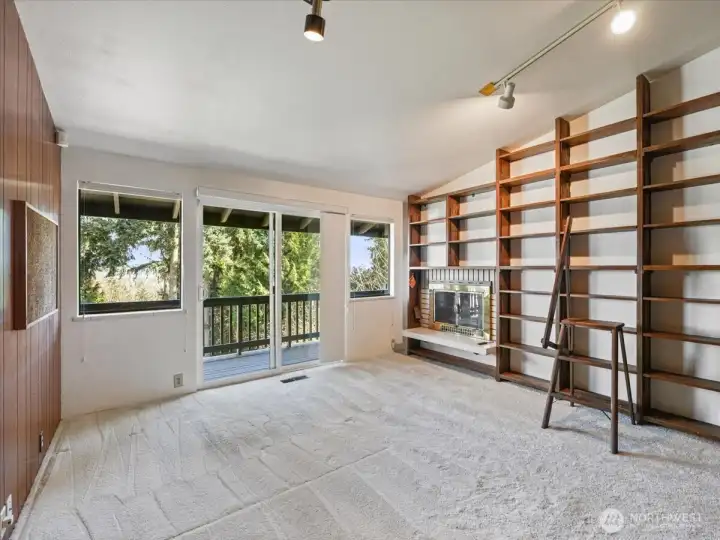 Office/Den or bedroom no closet