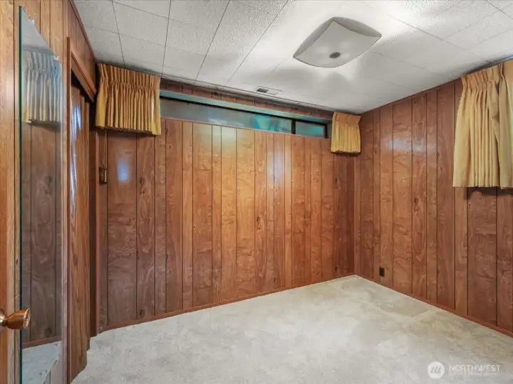 Downstairs Bedroom 4