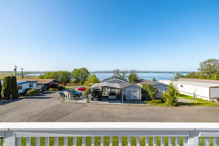 Beautiful western views over the bay and islands