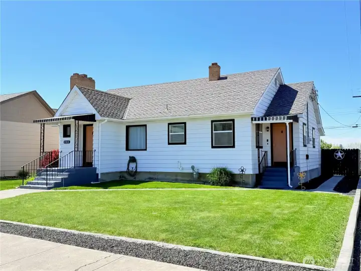 Well-maintained exterior with spacious front lawn