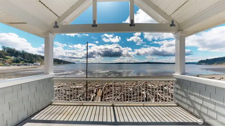 And each suite has a covered balcony and of course the fantastic passage view.