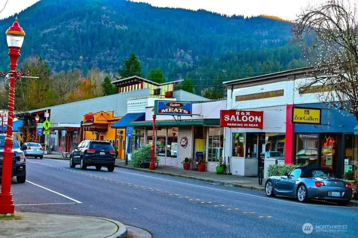 A short stroll to Historic downtown Issaquah