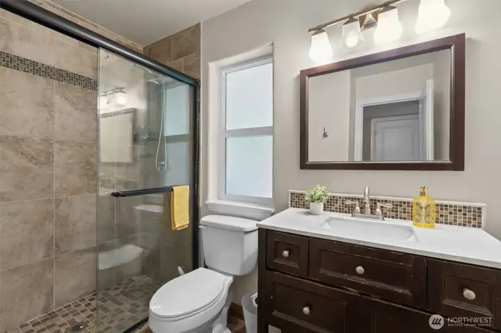 lower level 3/4 bathroom