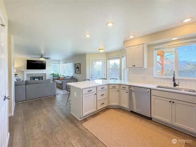 Spacious kitchen with eating bar