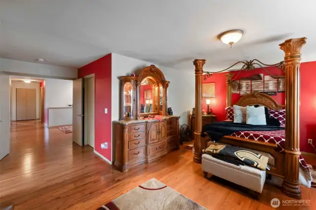 Enjoy beautiful hardwood floors throughout and a generously sized walk-in closet for all your storage needs.