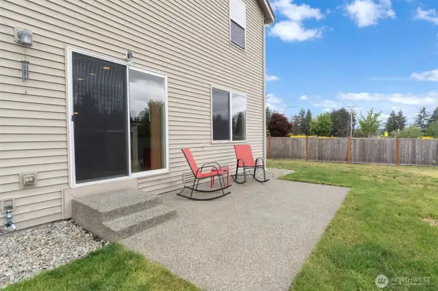 Just off the kitchen slider, you'll find a patio that's perfect for summer BBQs and outdoor entertaining.