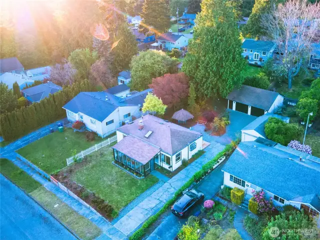 Spacious lot