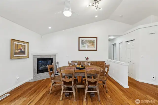 Dining Room Picture #2