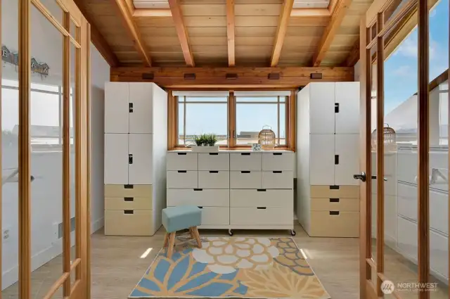 Walk-in closet