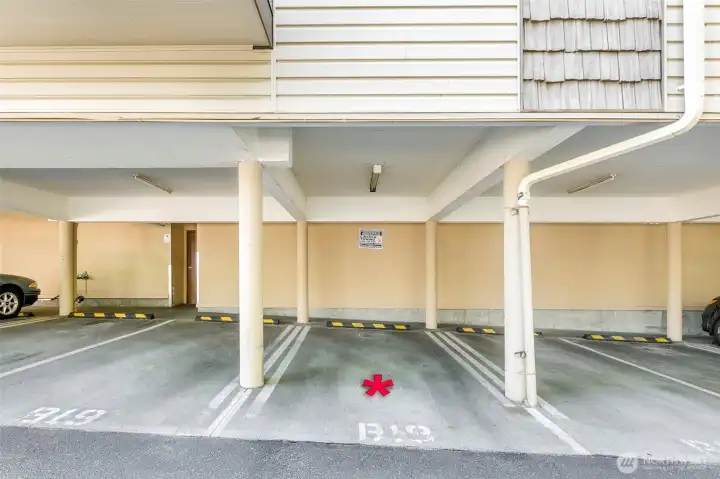 Designated parking right next to the entry door leading up directly to the unit. It provides for quick and easy access.