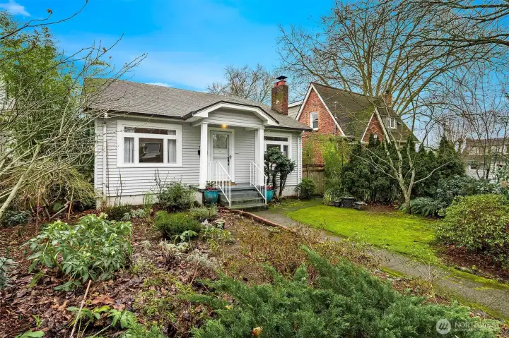 This home is ideally located in the heart of Bryant, near University Village, the University of Washington, the Burke-Gilman Trail and a variety of bars and restaurants.