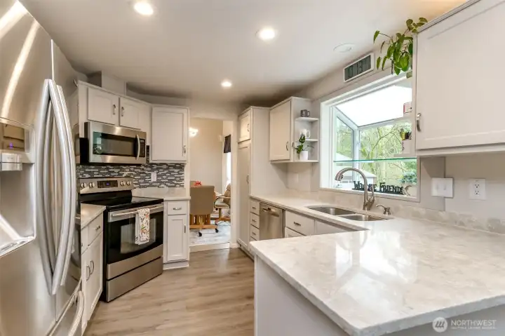 Quartz Countertops and newer appliances