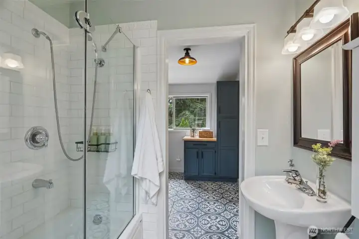 Upstairs bath with plenty of natural light