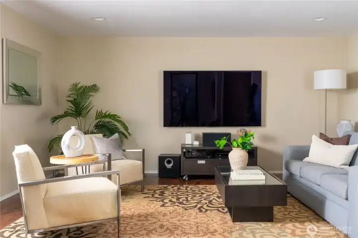 Bonus/media room