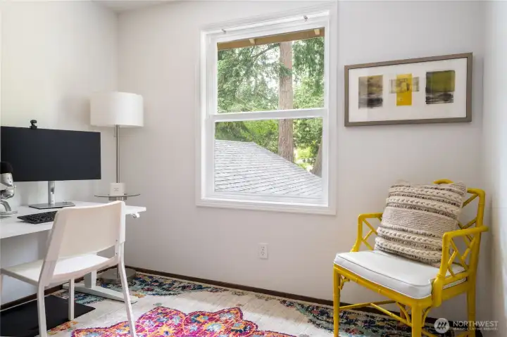 Additional office/bonus space