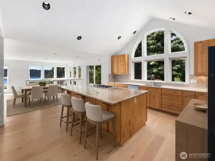 Chef's Kitchen w/ Premium Appliances