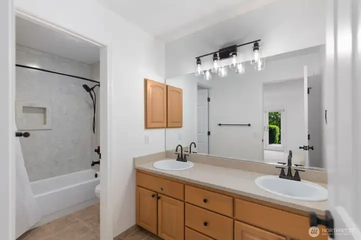Lower Level Full Bath