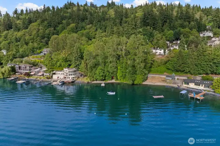 140ft of Private Beachfront