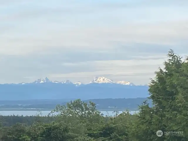 Beautiful views of the Cascades