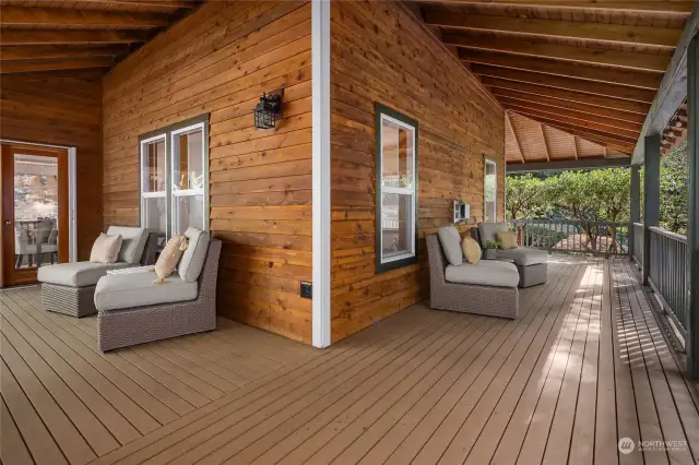 The large wrap-around deck is fully covered making for a 3 season use for dining, reading, relaxing and entertaining.