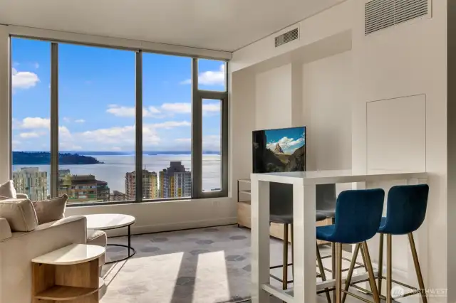 Breakfast bar, and endless views