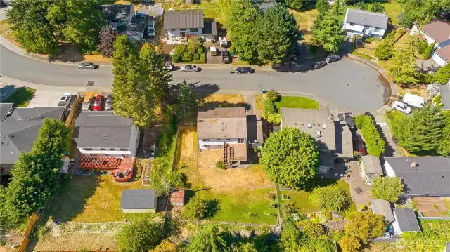 Large flat lot, in a quiet cul-de-sac.