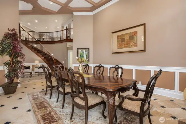 Large formal dining / entertaining space
