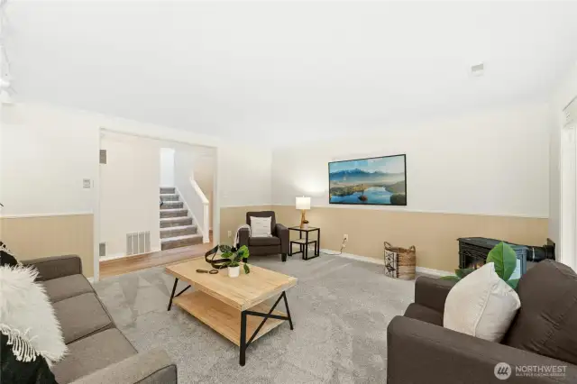 Another view of the family room....