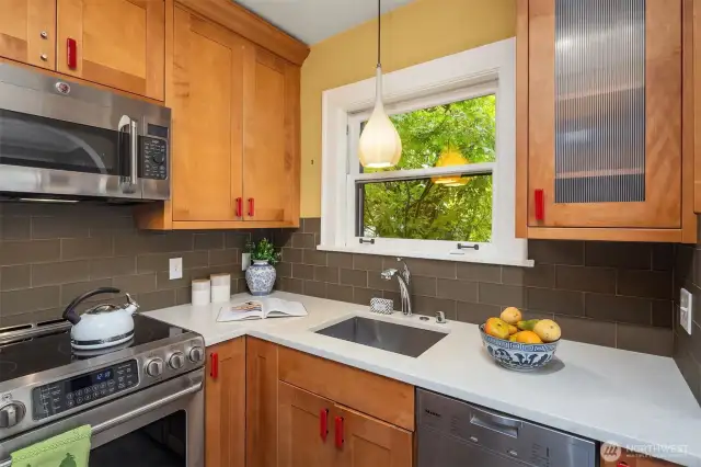 The kitchen and the bathroom both face south.