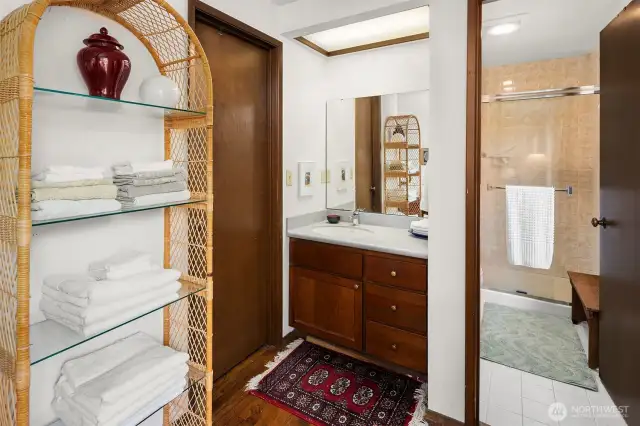 En Suite Primary Bath