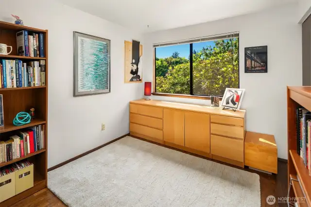 4th Bedroom upstairs