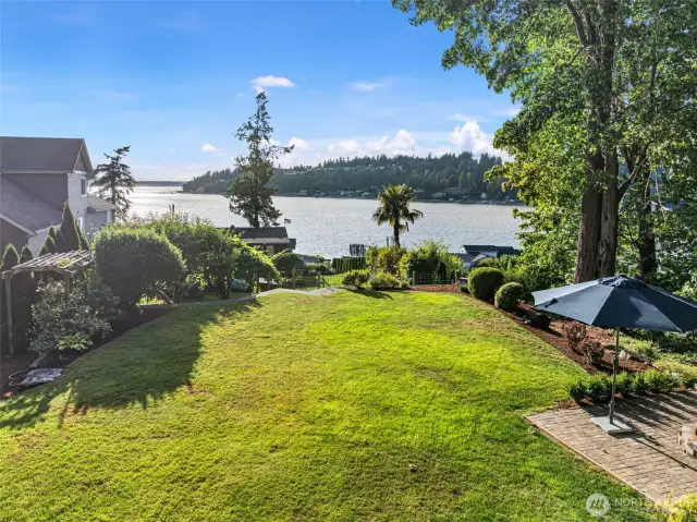 This is the back of the property looking to the water