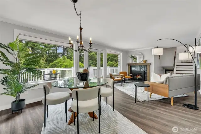 Dining area off living room