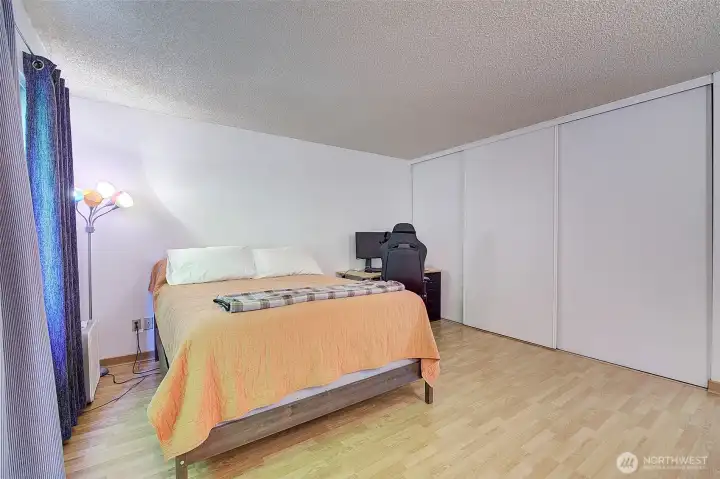 3rd bed with large closets