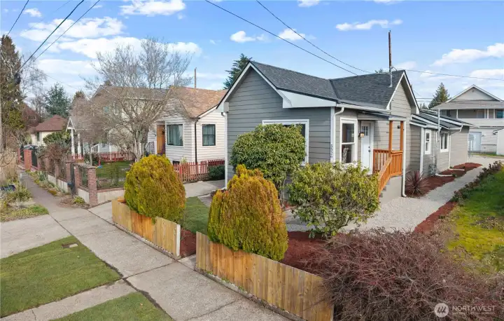 Welcome Home to 5526 20th in Seattle's Beacon Hill Neighborhood!