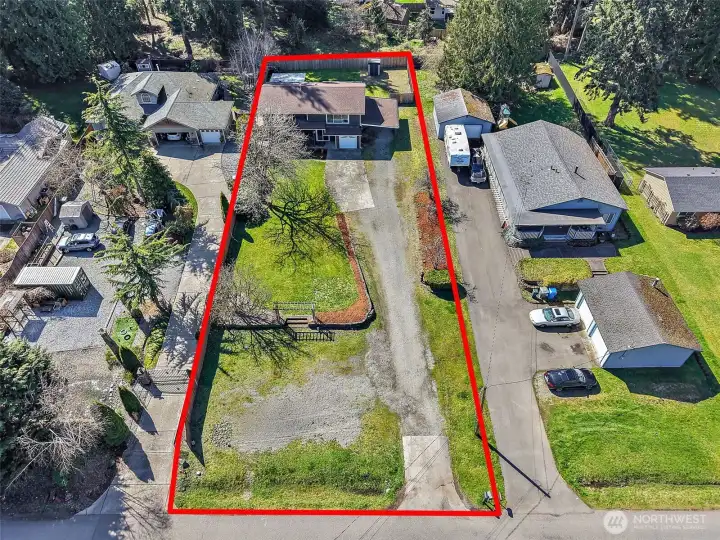Large lot - full of possibilities!