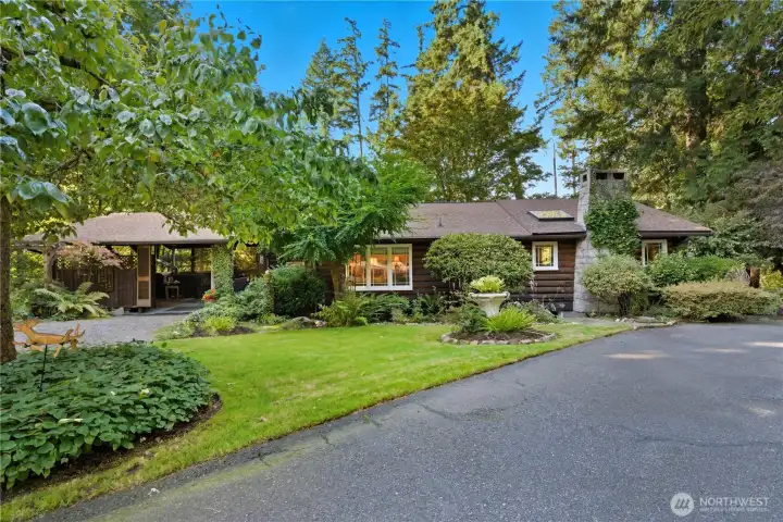 You are never going to find another home like this!  So many areas to take pleasure in the sights and sounds of this peaceful retreat.