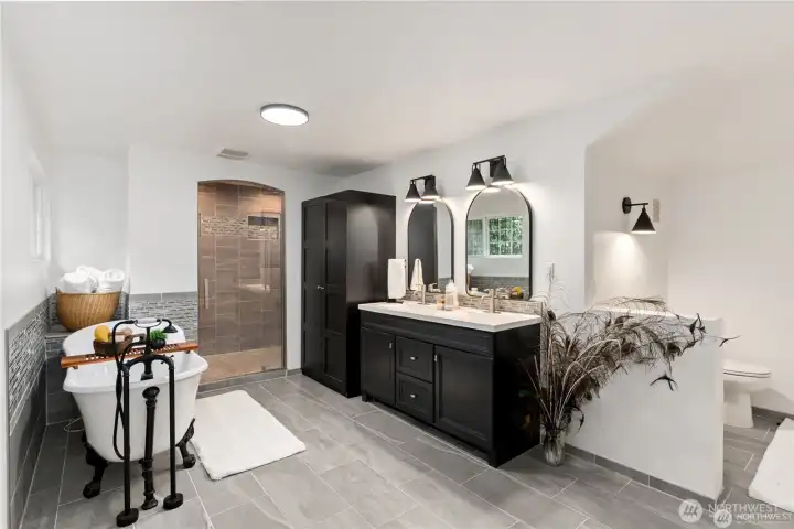 Primary 5 piece ensuite on second level! Inviting Variant heated floors!