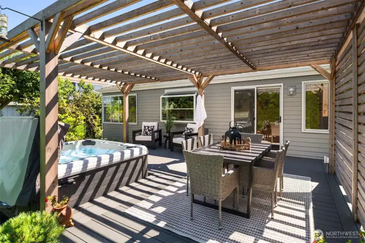 Rough day at work? Soak it all away in your private hot tub.