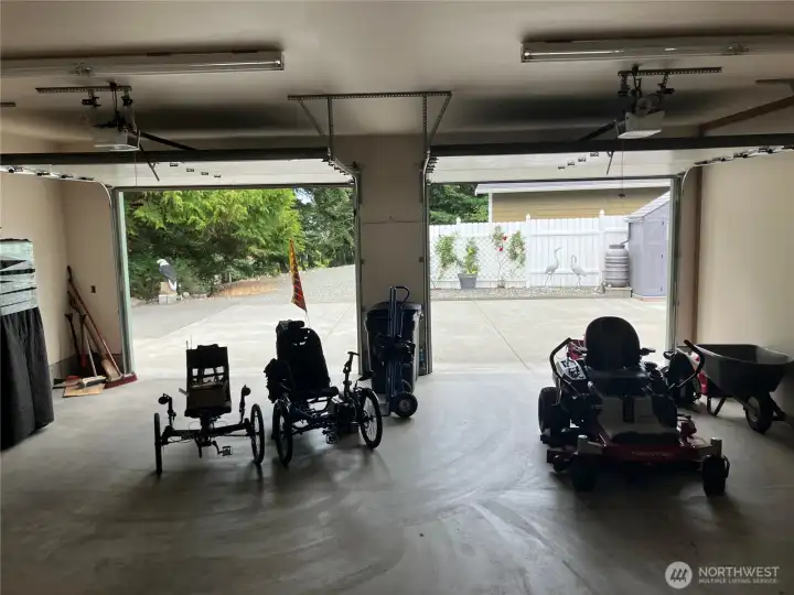Spacious 2 Car Garage Spacious 2 Car Garage
