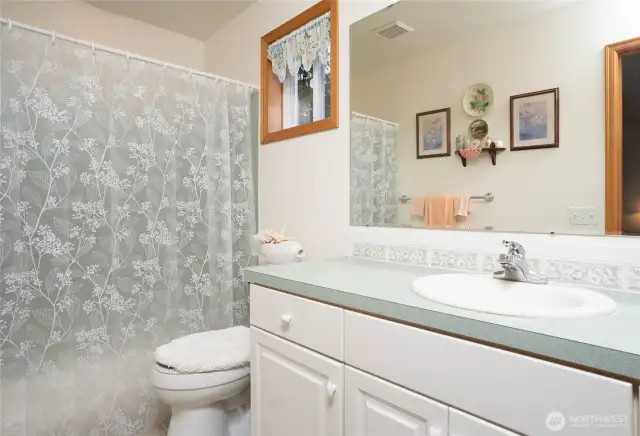 B Upper Suite Bath~