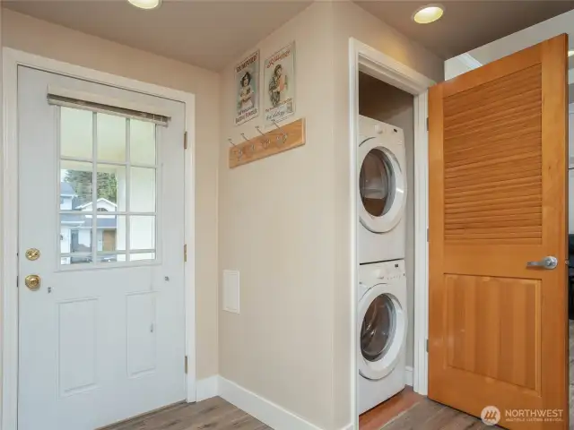 Private Laundry in Apt~