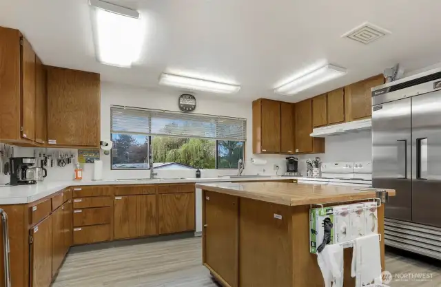 Wandering Creek Common area:  Clubhouse interior commercial grade kitchen.