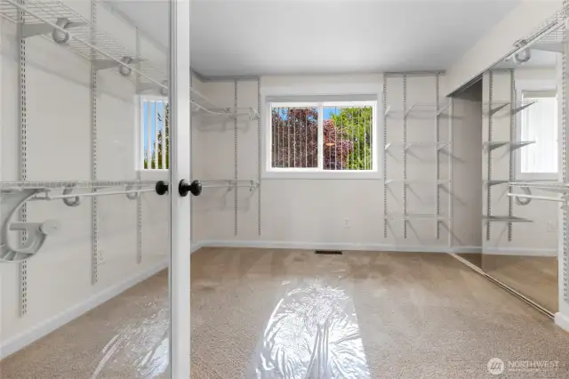 Upper primary HUGE walk in closet
